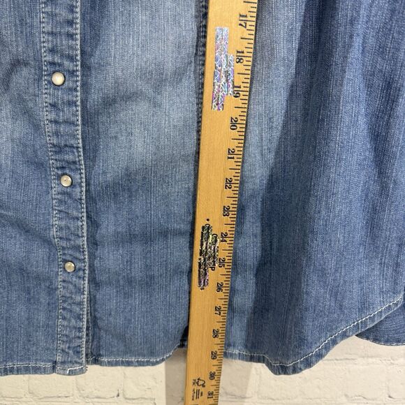 Lane Bryant Blouse Denim Women Size 24 Snap Button Chambray Roll Tab Sleeve Top - Picture 8 of 9